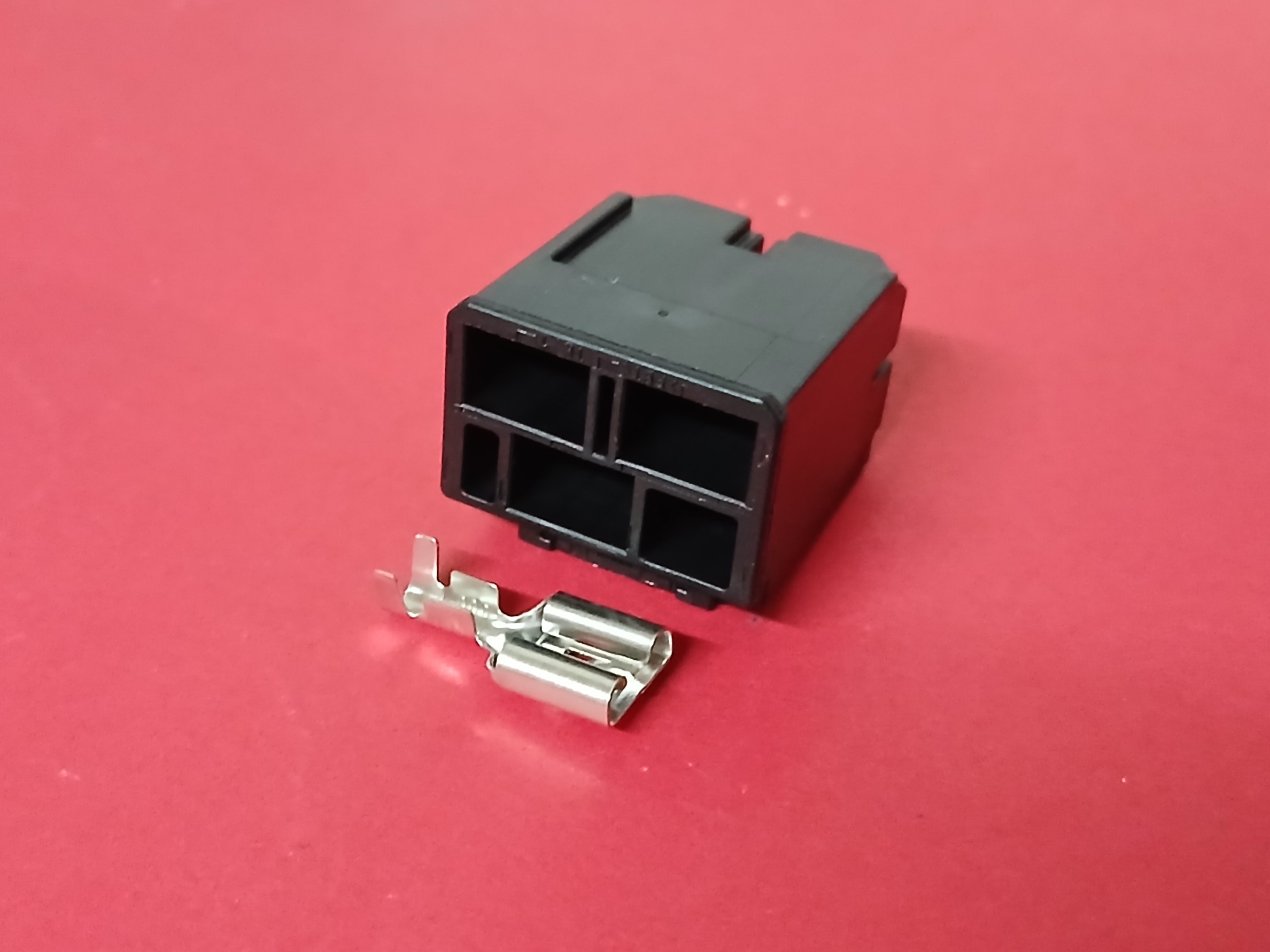 3 พิน ดำ 7.8 มม. มัดไฟ Honda pcx 160