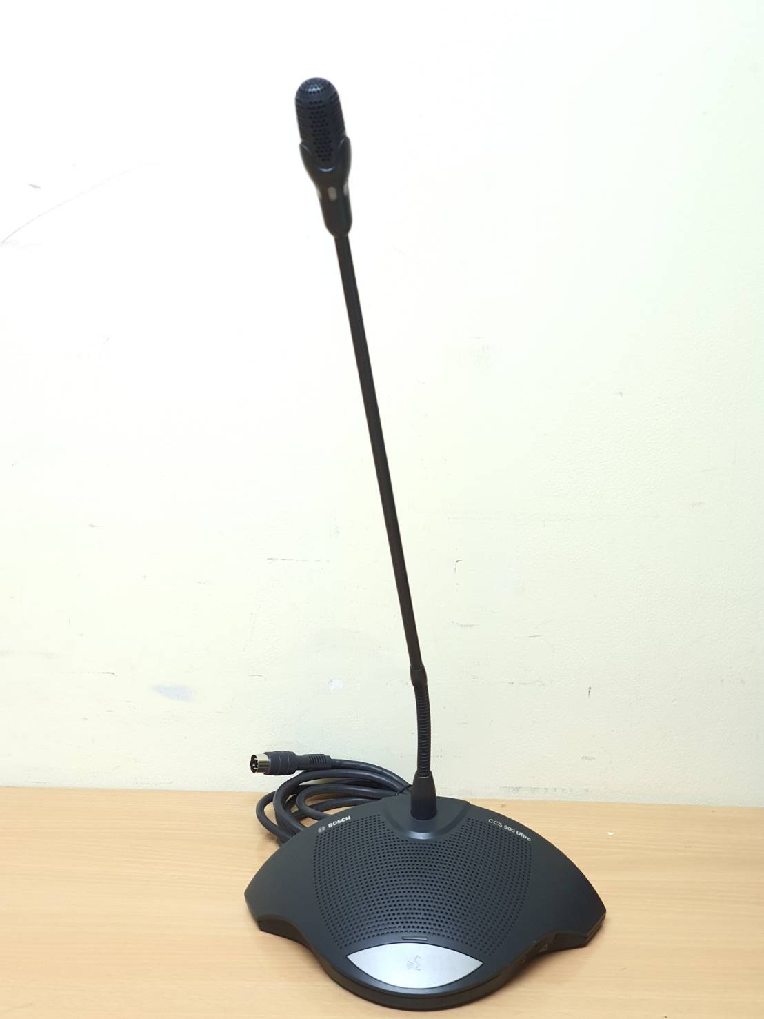 ไมค์ประชุม BOSCH CCS900 Ultro Conference System มือสอง