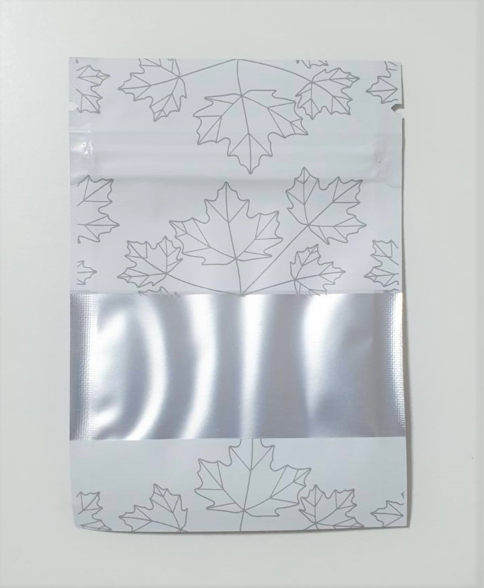 ถุงฟอยล์ลายใบเมเปิ้ลสี หน้าต่างใส ซิปก้นแบน (เมทัลไลท์)
