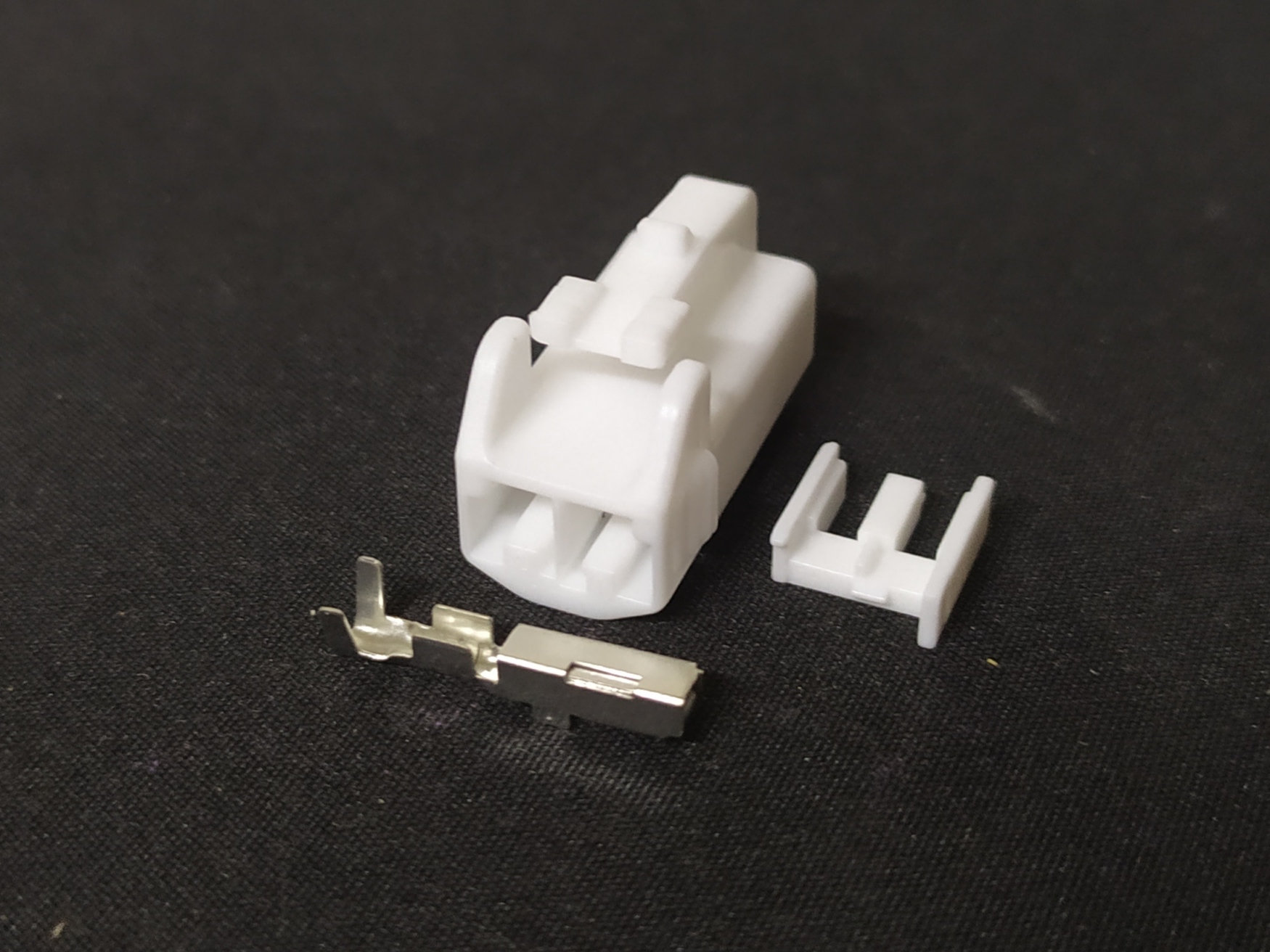 2 พิน ขาว 2.2 #1027-F