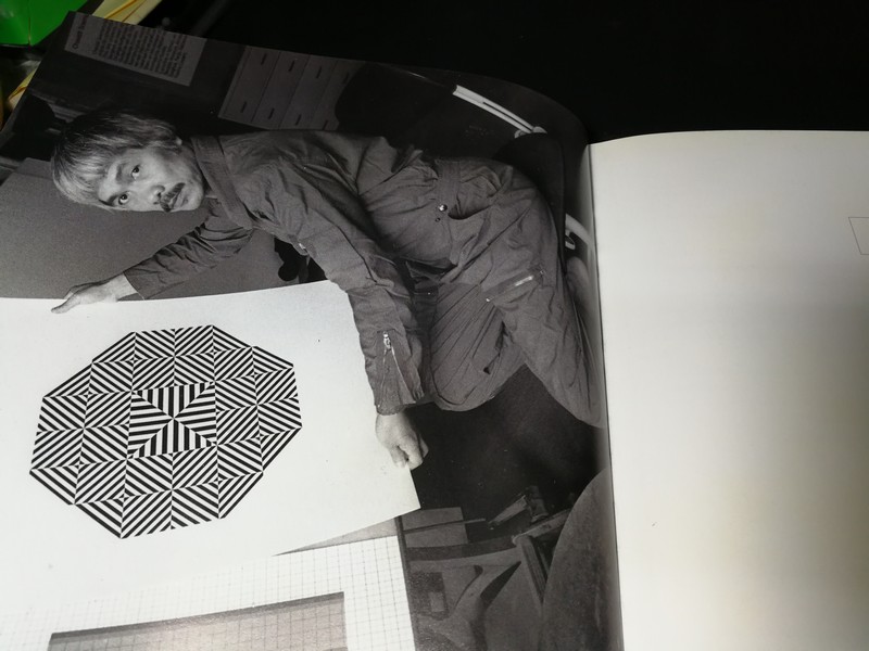 ชีวิตเเละงานศิลปกรรม ของ ชวลิต เสริมปรุงสุข โดย เงินทุนหลักทรัพย์ ซิทก้า ปี 2539(พรีออเดอร์-สอบถาม)