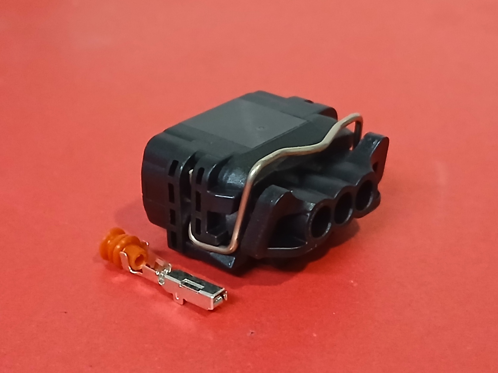 3 พิน ดำ Hyundai MAZDA #7039Q