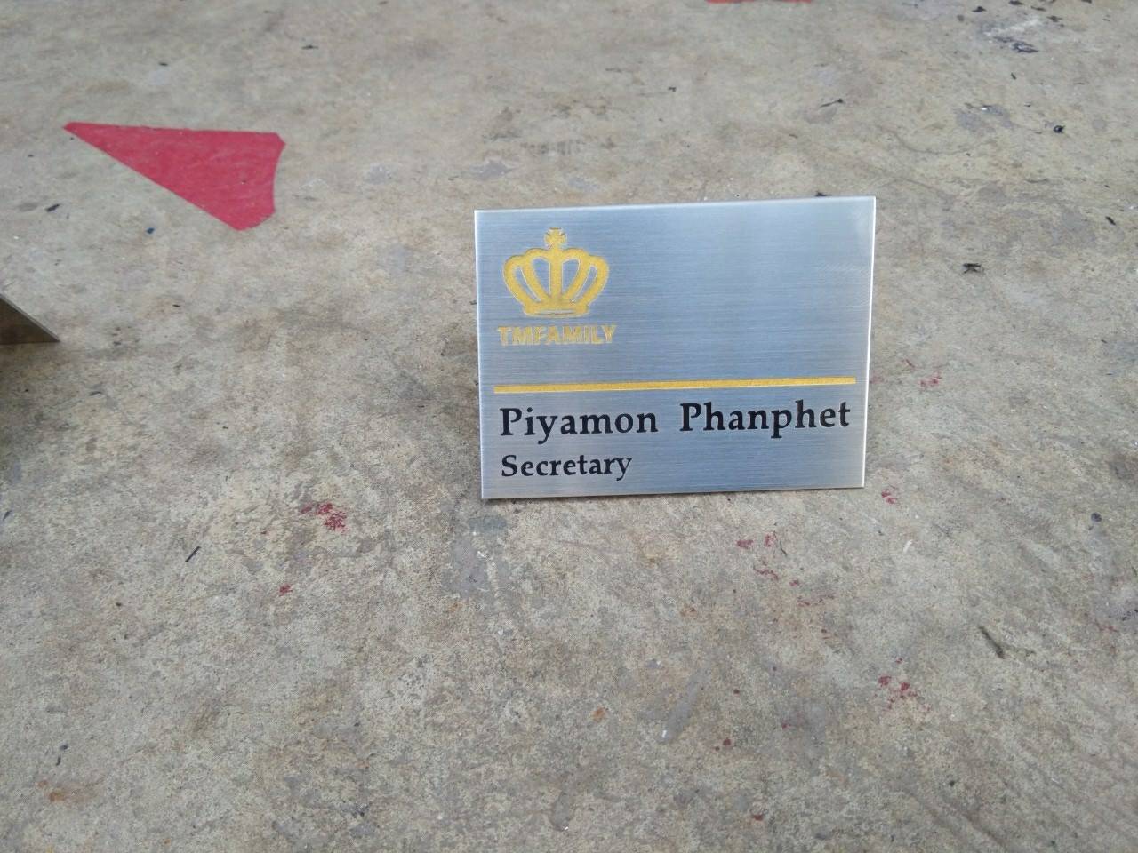 ป้ายสแตยนเลสกักกรด ตั็งโต๊ะ - TMFAMLY