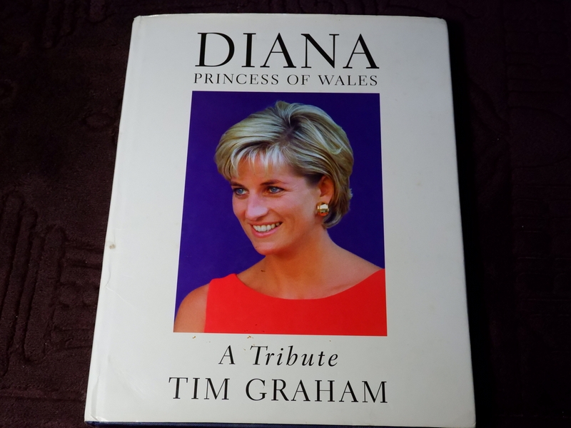 DIANA Princess of Wales A Tribute ปกแข็ง 100 หน้า ปี 1997