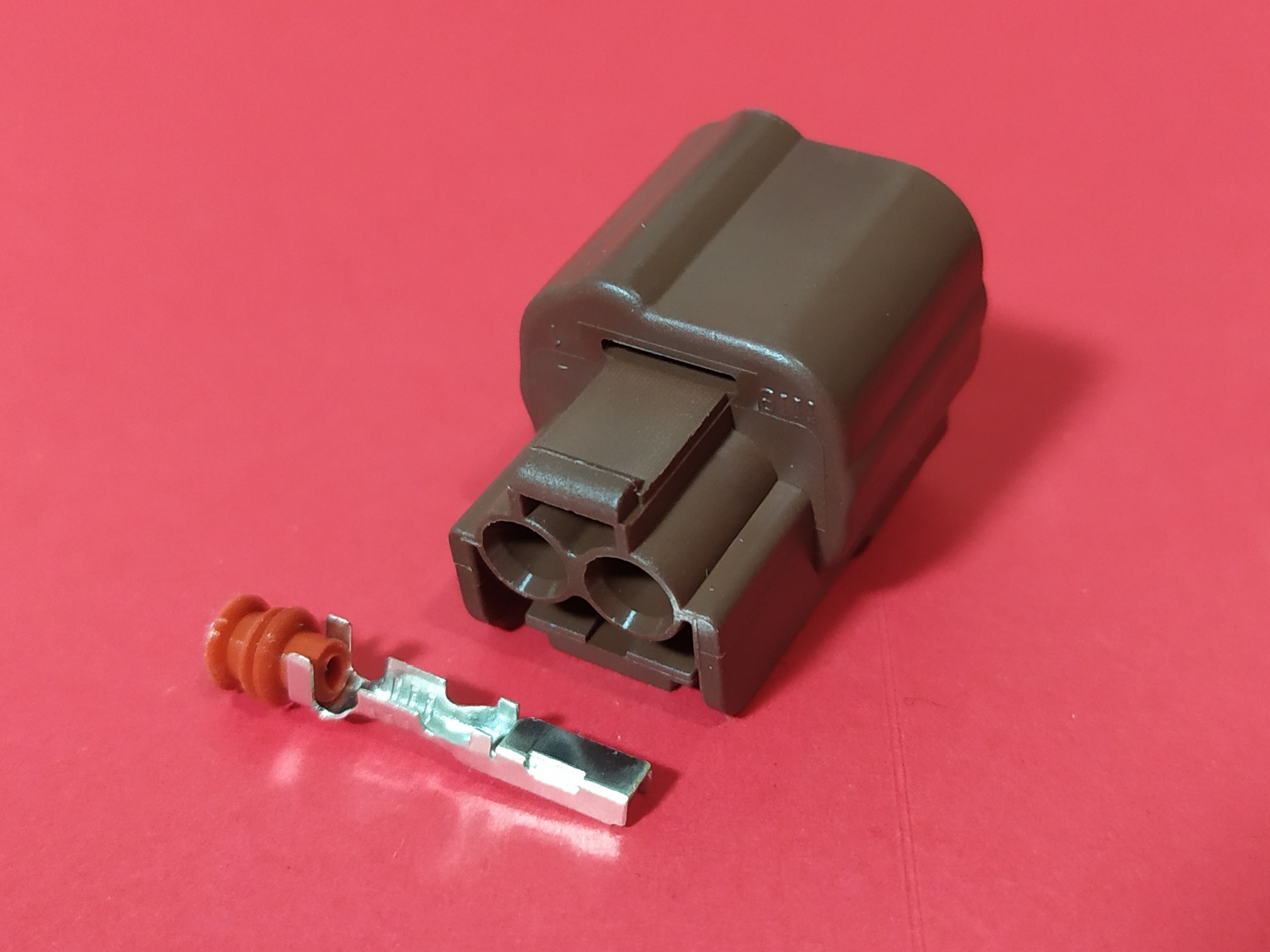 2 พิน น้ำตาล โซลินอยเกียร์ Honda #0593