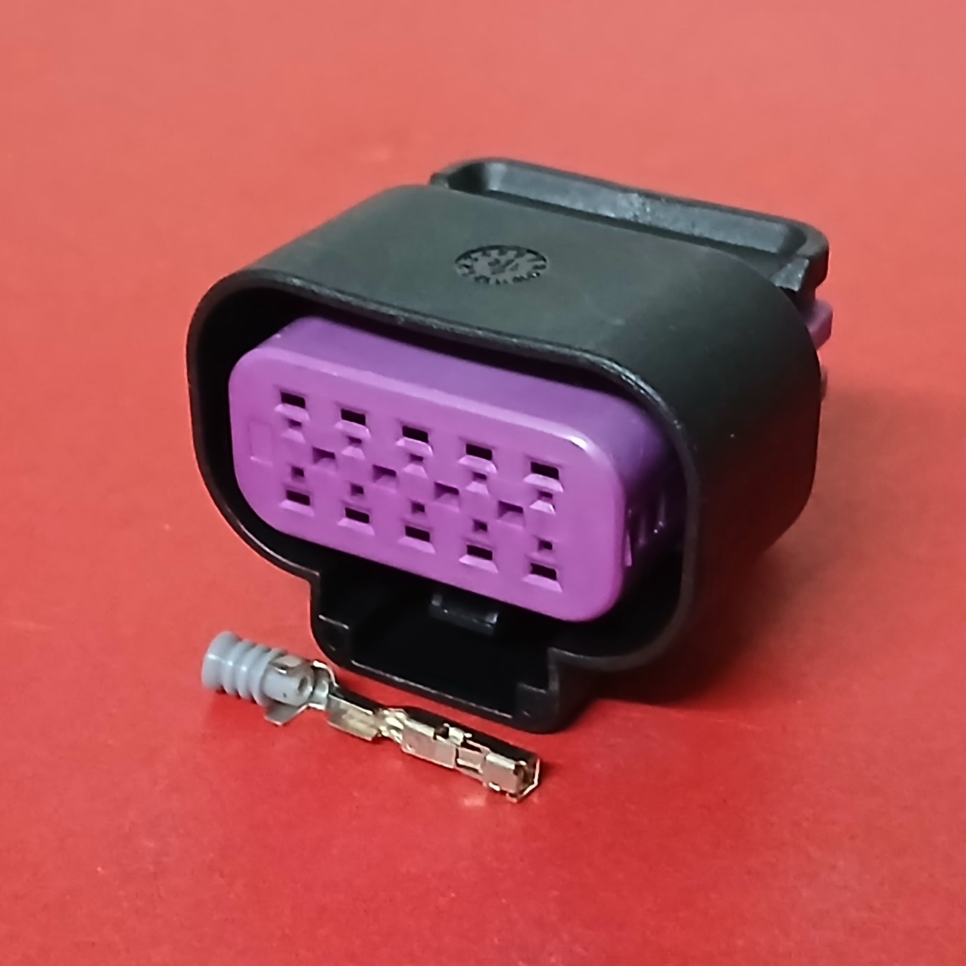 10 พิน ดำ/ม่วง ลิ้นเร่ง ISUZU #6847