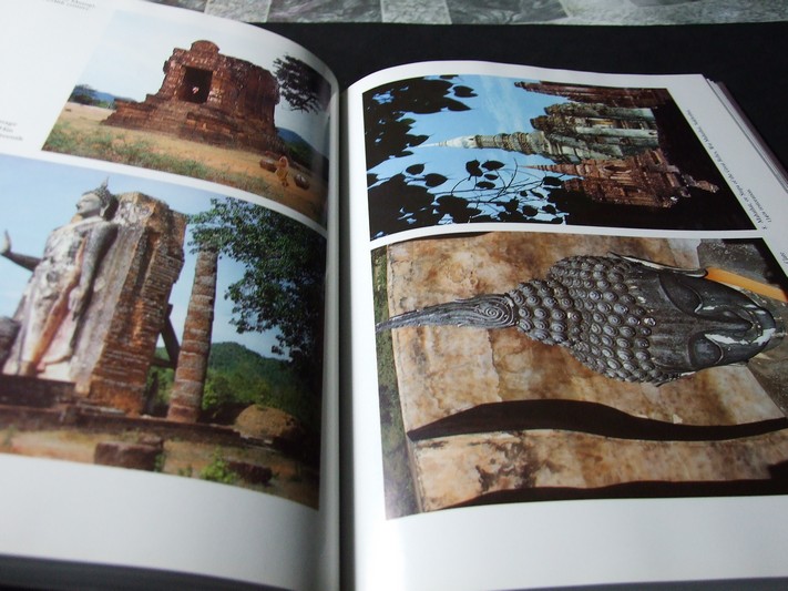 Sukhothai Its history Culture and Art by Betty gosling (Oxford University Press ) ปกแข็ง ปี 1991