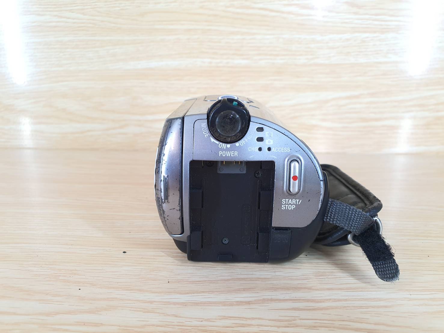 Sony DCR-SR82 1 Megapixel 60 GB Camcorder