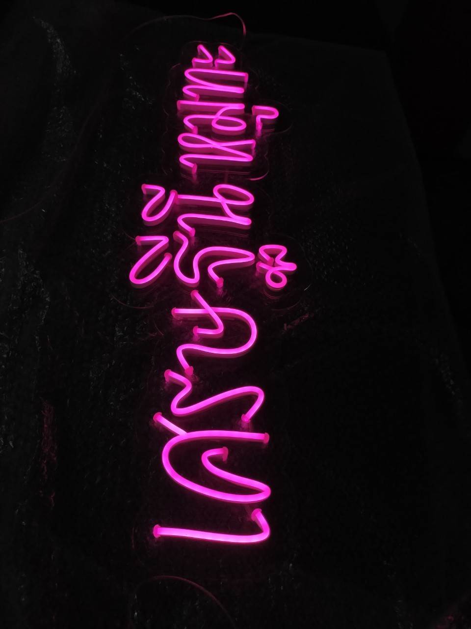 ไฟนีออน เฟค