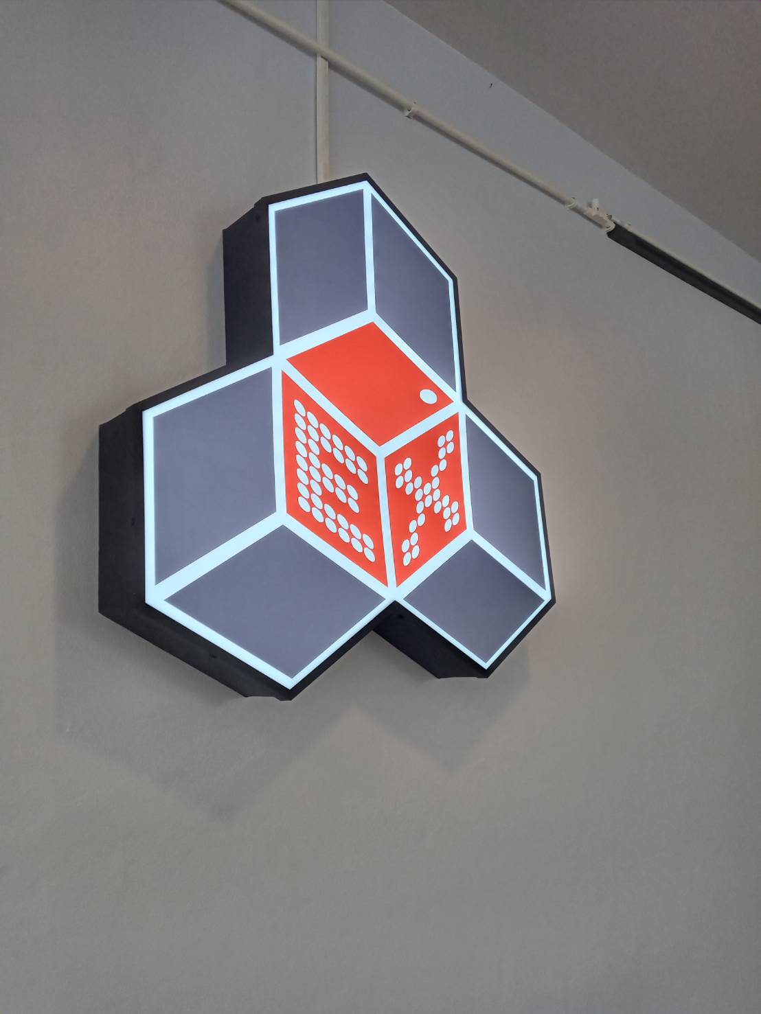 งานติดตั้งป้ายกล่องไฟไดคัท กล่องไฟติดหน้าร้าน สมุทรสาคร