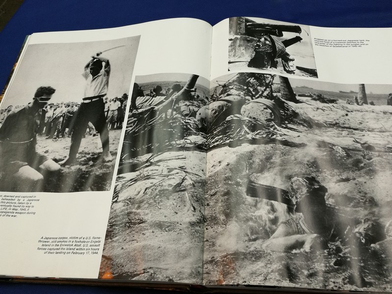 LIFE AT WAR BY TIME-LIFE BOOKS ปกแข็งพร้อมกล่อง 306 หน้า ปี1981