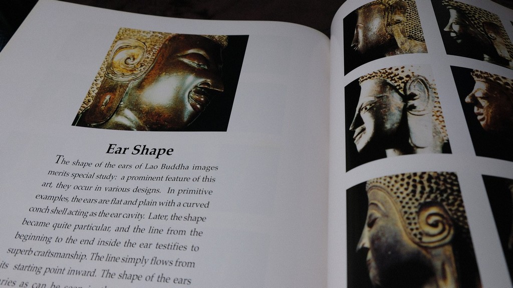Lao Buddha: The Image and Its History by Somkiart Lopetcharat พระพุทธรูปล้านช้าง โดย สมเกียรติ โล่เพชรัตน์ (พรีออเดอร์-สอบถาม)