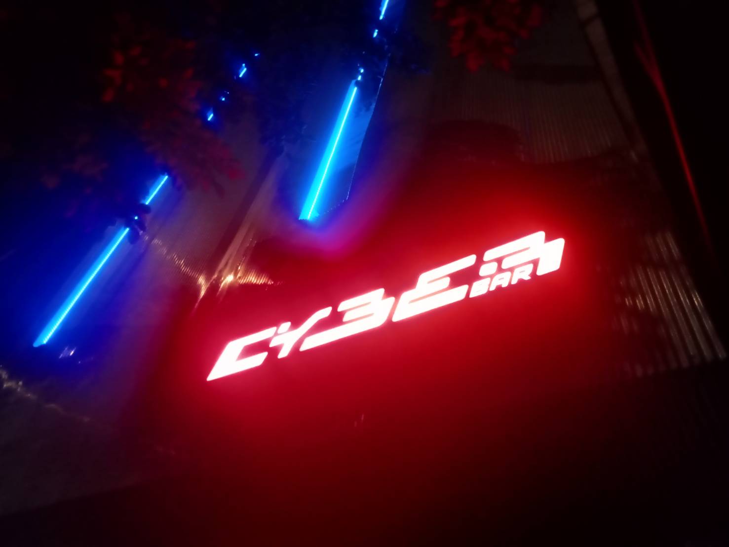 #ป้ายอักษรสแตนเลสแฮร์ไลน์ไฟออกหน้า