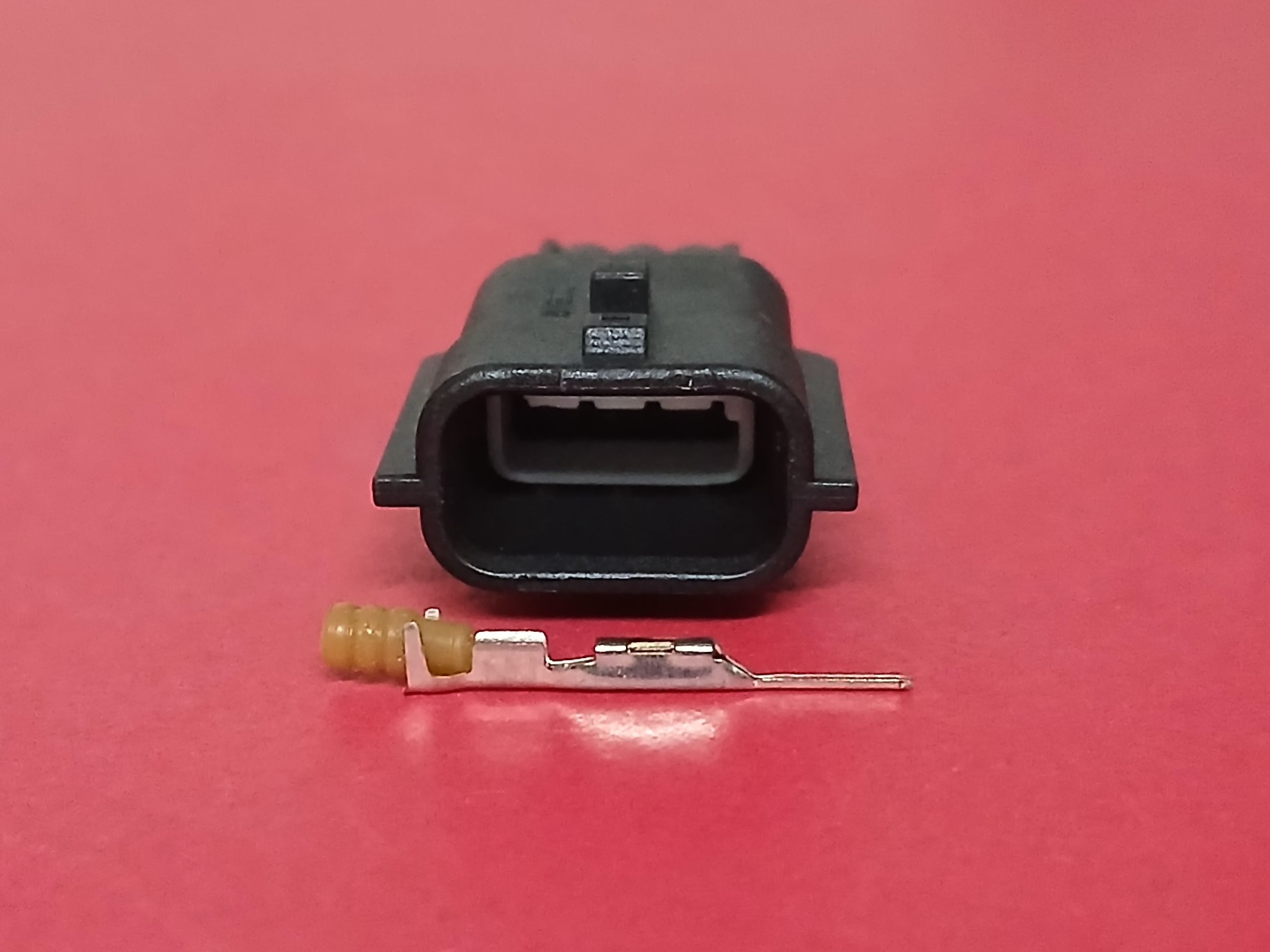 3 พิน ดำ/ขาว #8852-30 ตัวผู้