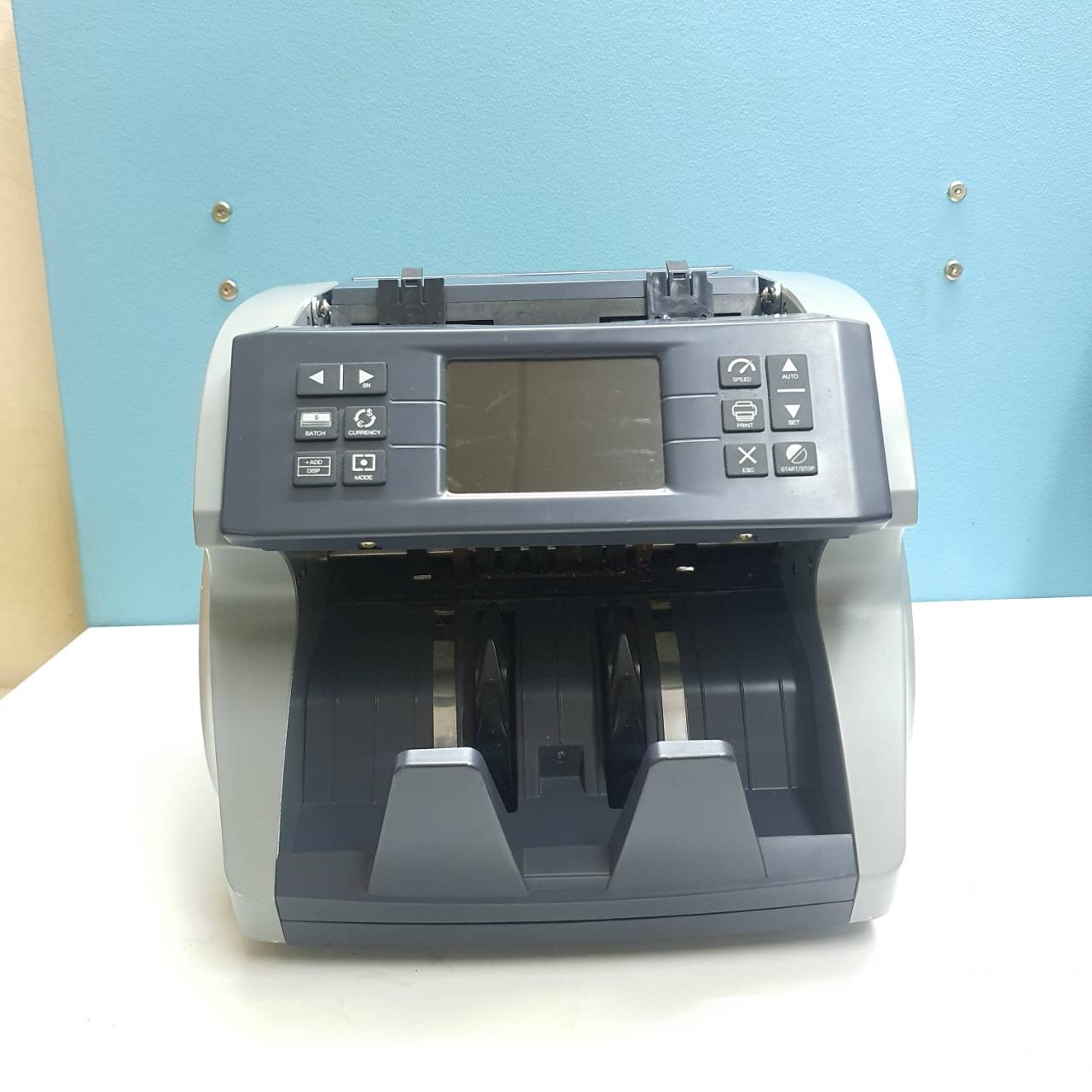 เครื่องนับธนบัตรธนบัตร XD-770-2CIS มือสอง