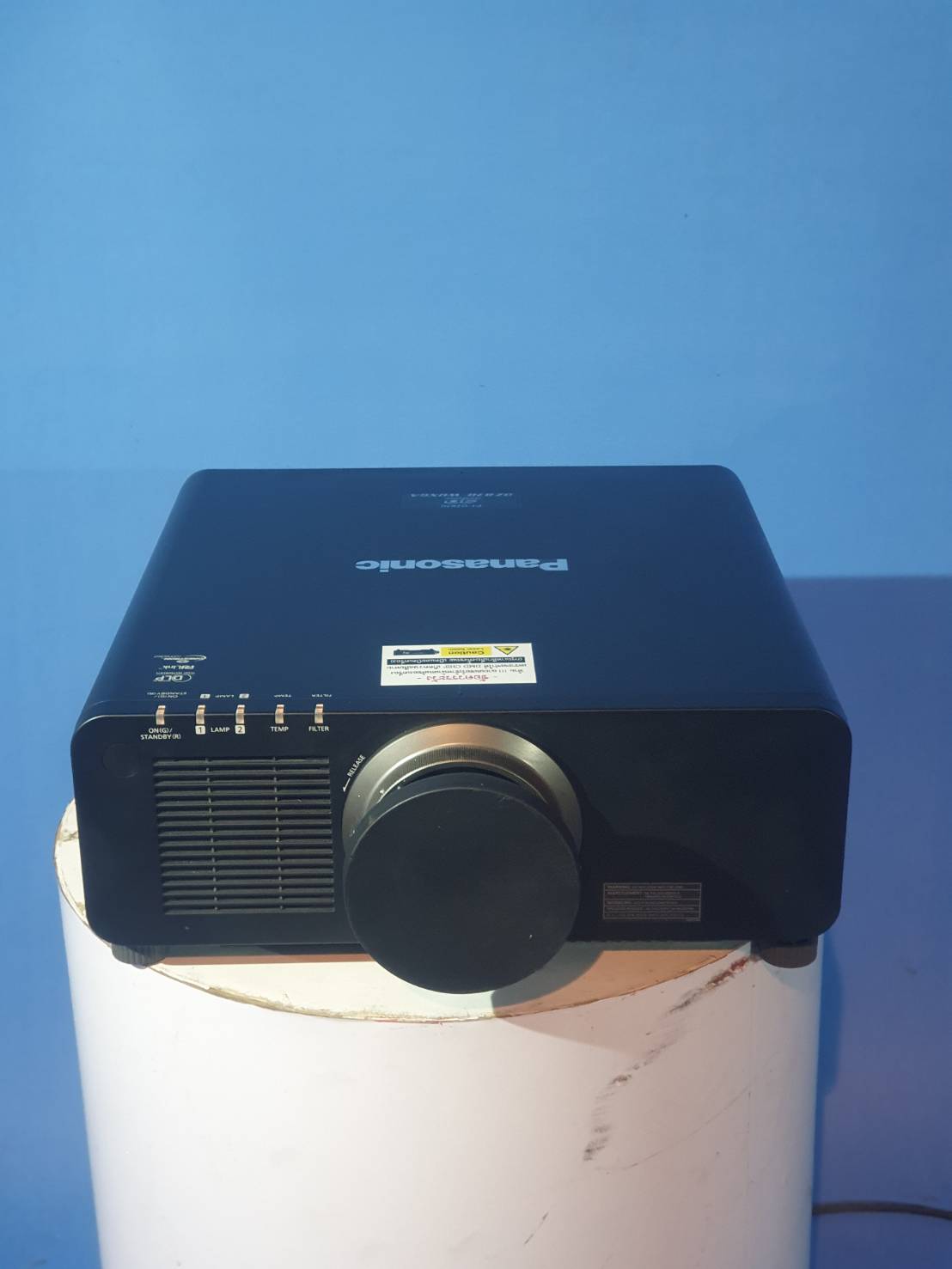 โปรเจคเตอร์ Panasonic PT-DZ870EK 1-Chip DLP Projector 8,500 Lumens ,WUXGA มือสอง