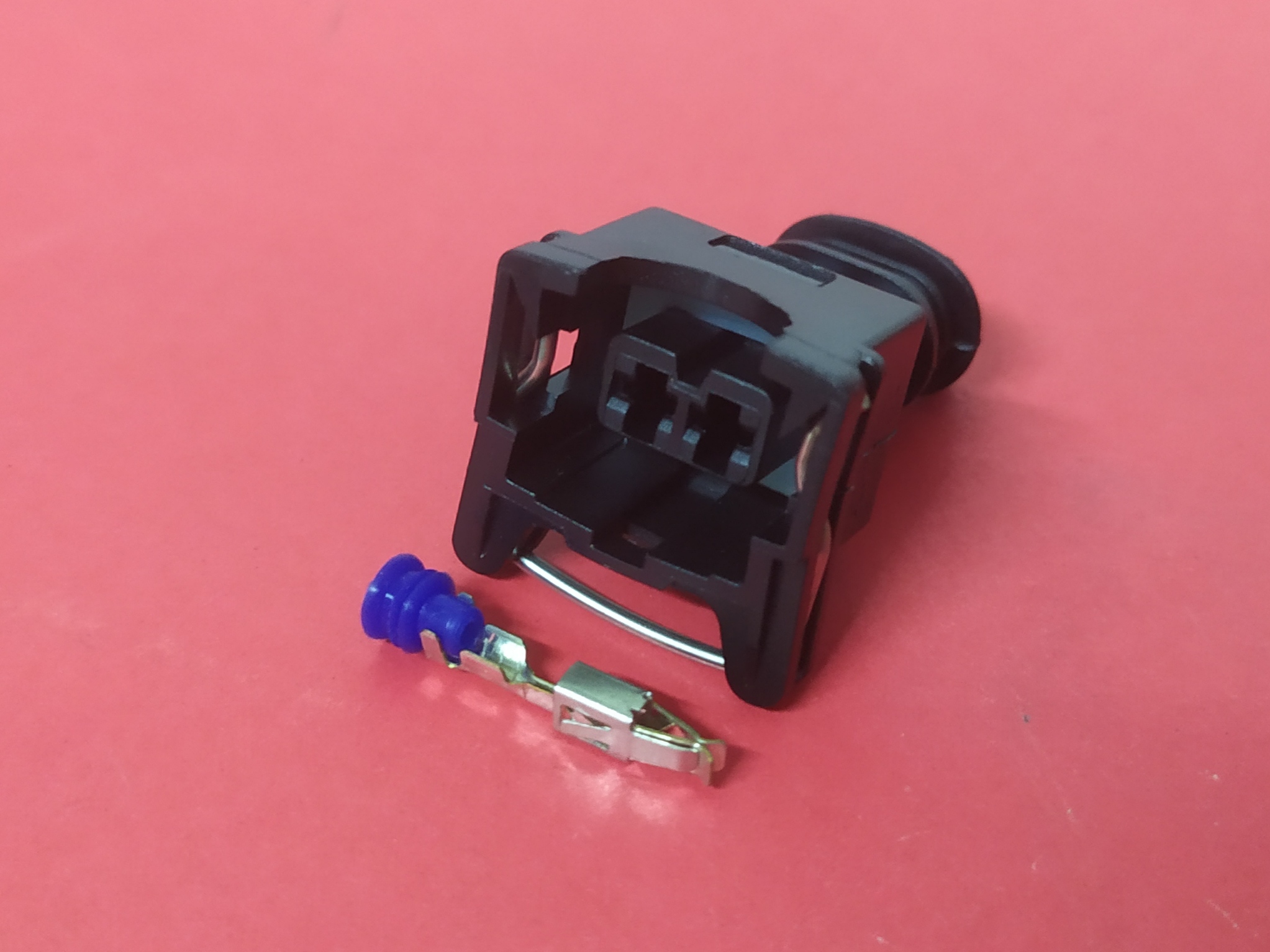 2 พิน หัวฉีด FORD AUDI BMW CHEVROLET #282189-1