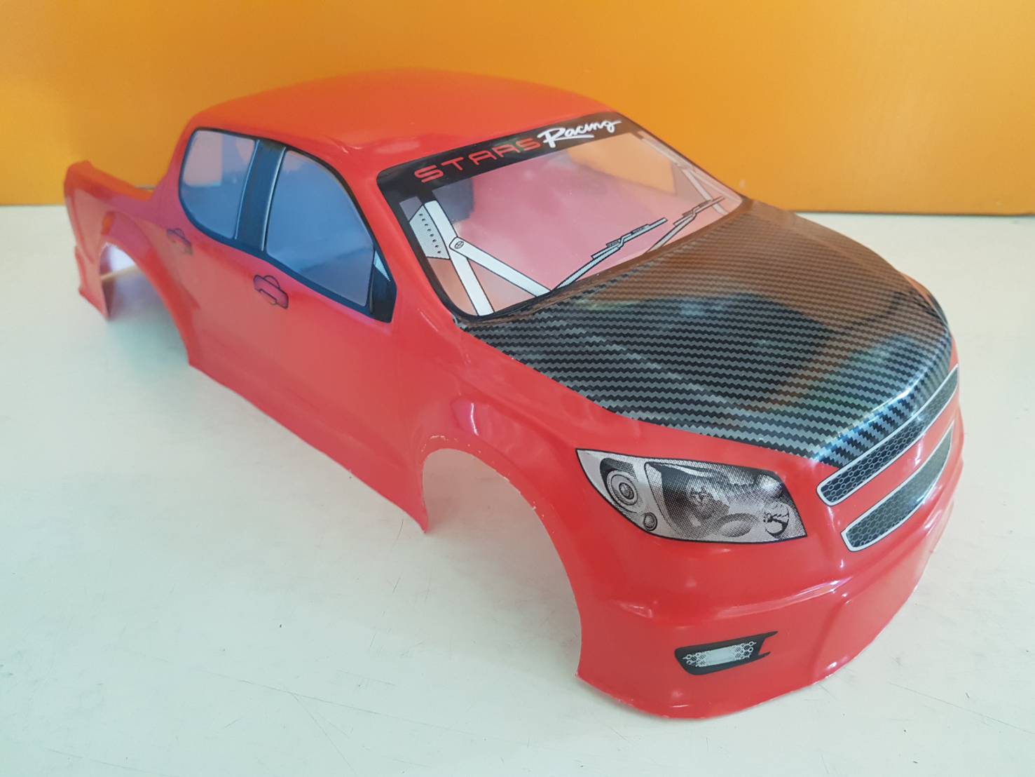 บอดี้รถกระบะ Chevrolet Colorado แต่งค้ำฝาท้ายและซุ้มล้อ (มี 2 สี).