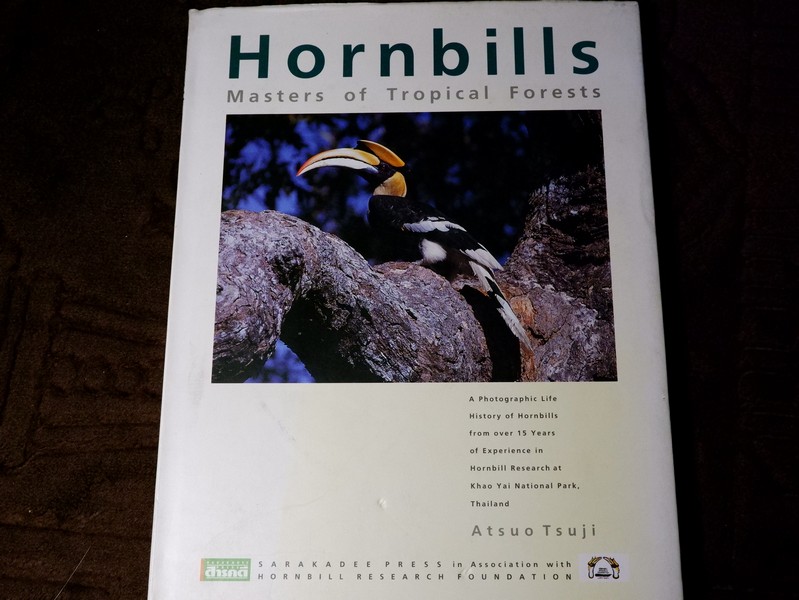 Hornbills Masters of tropical Forests โดย สำนักพิมพ์สารคดี ปกแข็ง ปี 1996