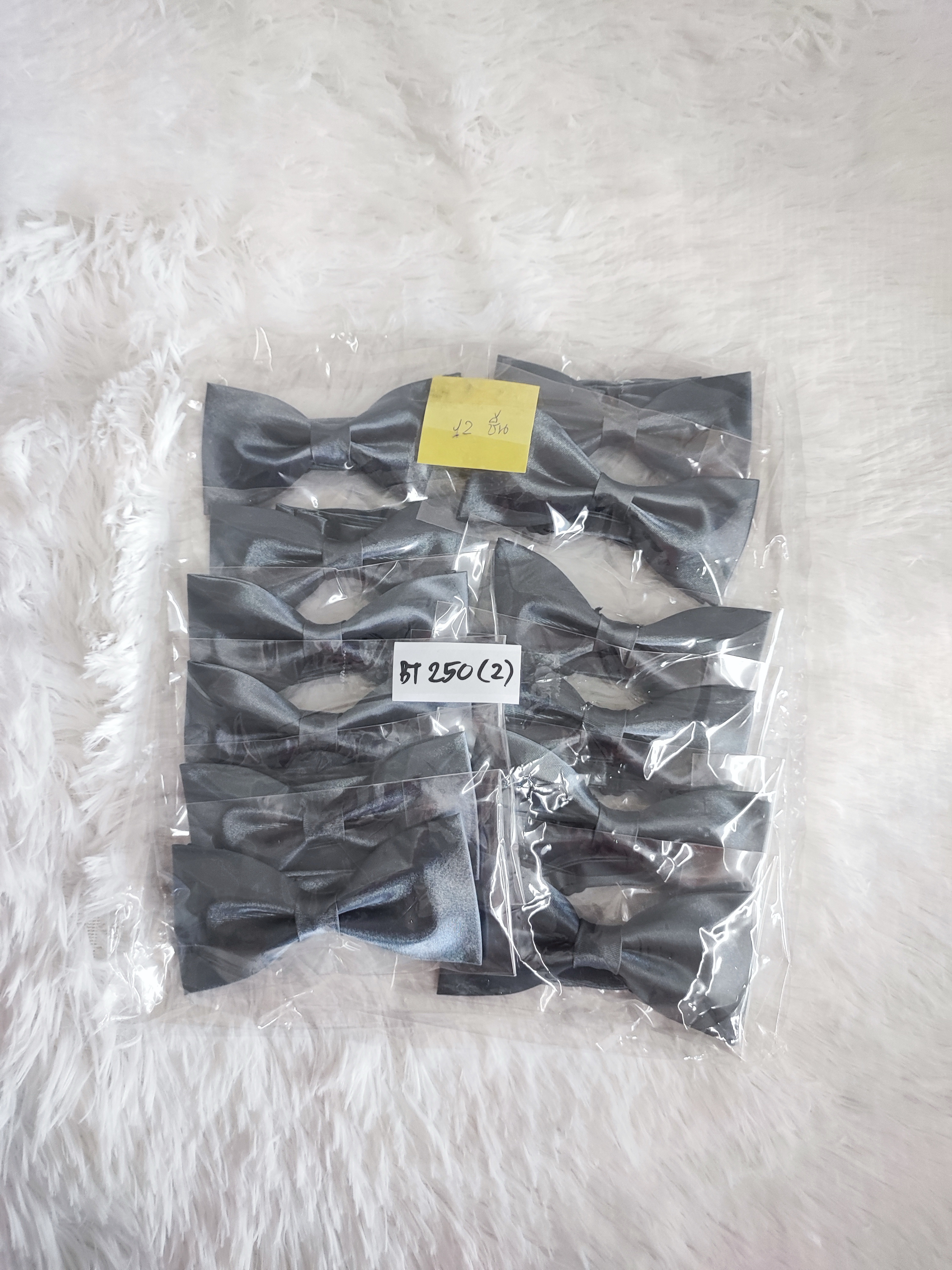 BT250 (2)- Green Gray Penny Horse 2- หูกระต่าย ผ้ามัน สีเทาเข้มอมเขียว Premium Quality+++