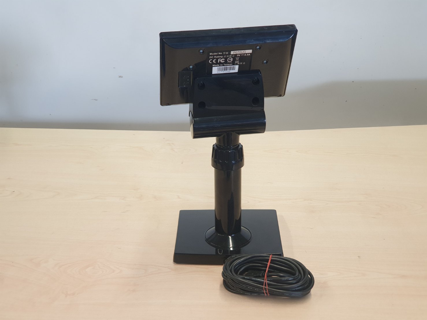 จอแสดงผลลูกค้า แบบ LCD ขนาด 7 นิ้ว Customer display 7 inch Phistek P070UG