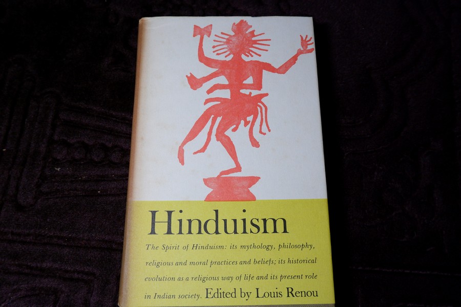 Great religions of modern man (hinduism buddhistism catholicism protestantism judaism islam) ปกเเข็ง 6 เล่ม ปี 1962