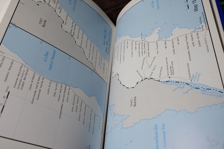 The Railway Atlas of Thailand Laos and Cambodia by B.R.Whyte พิมพ์ปี 2010