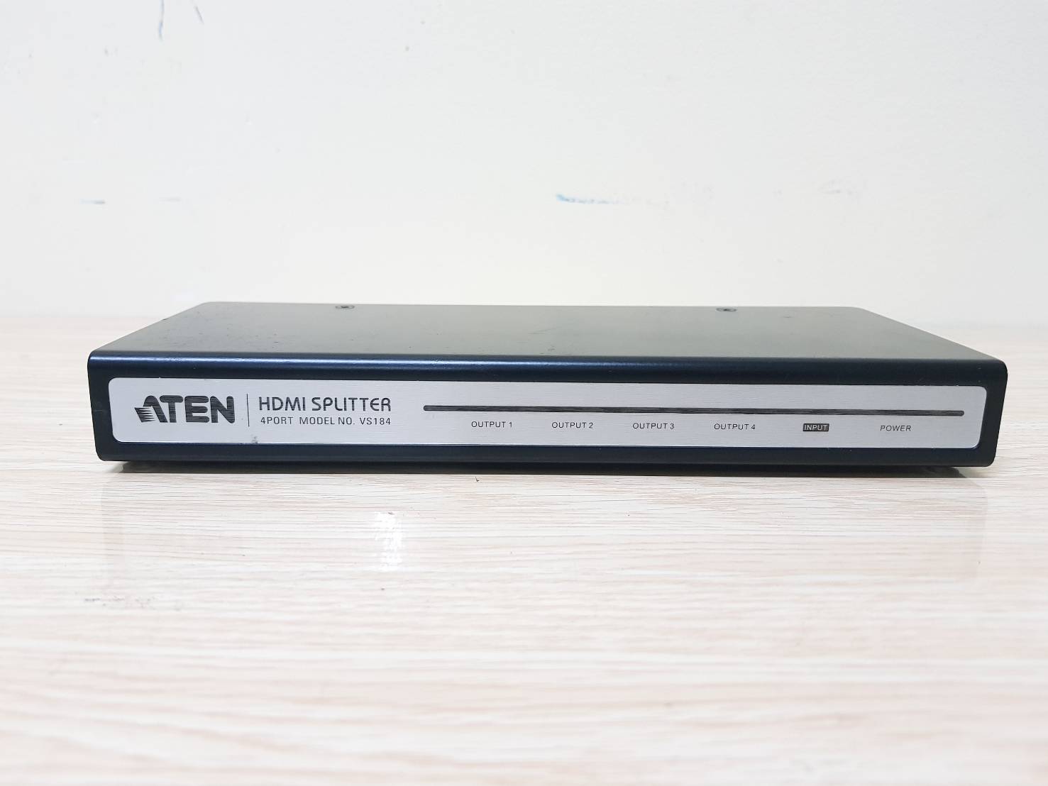 ตัวกระจายสัญญาณ ATEN VS184 4-Port HDMI Splitter 720p, 1080i and 1080p (1920x1080) มือสอง