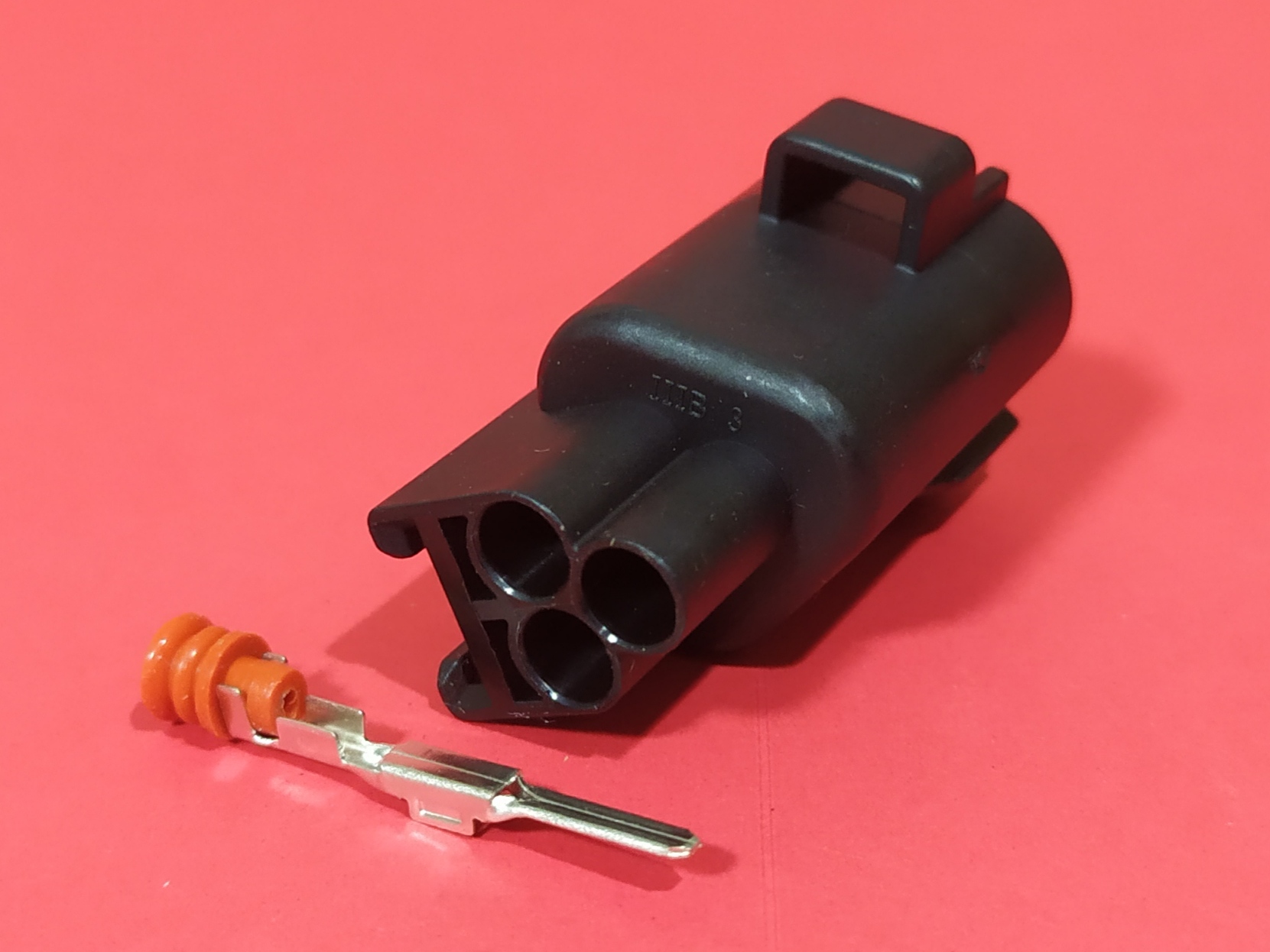 3 พิน ดำ/ขาว (ตัวผู้) #0099