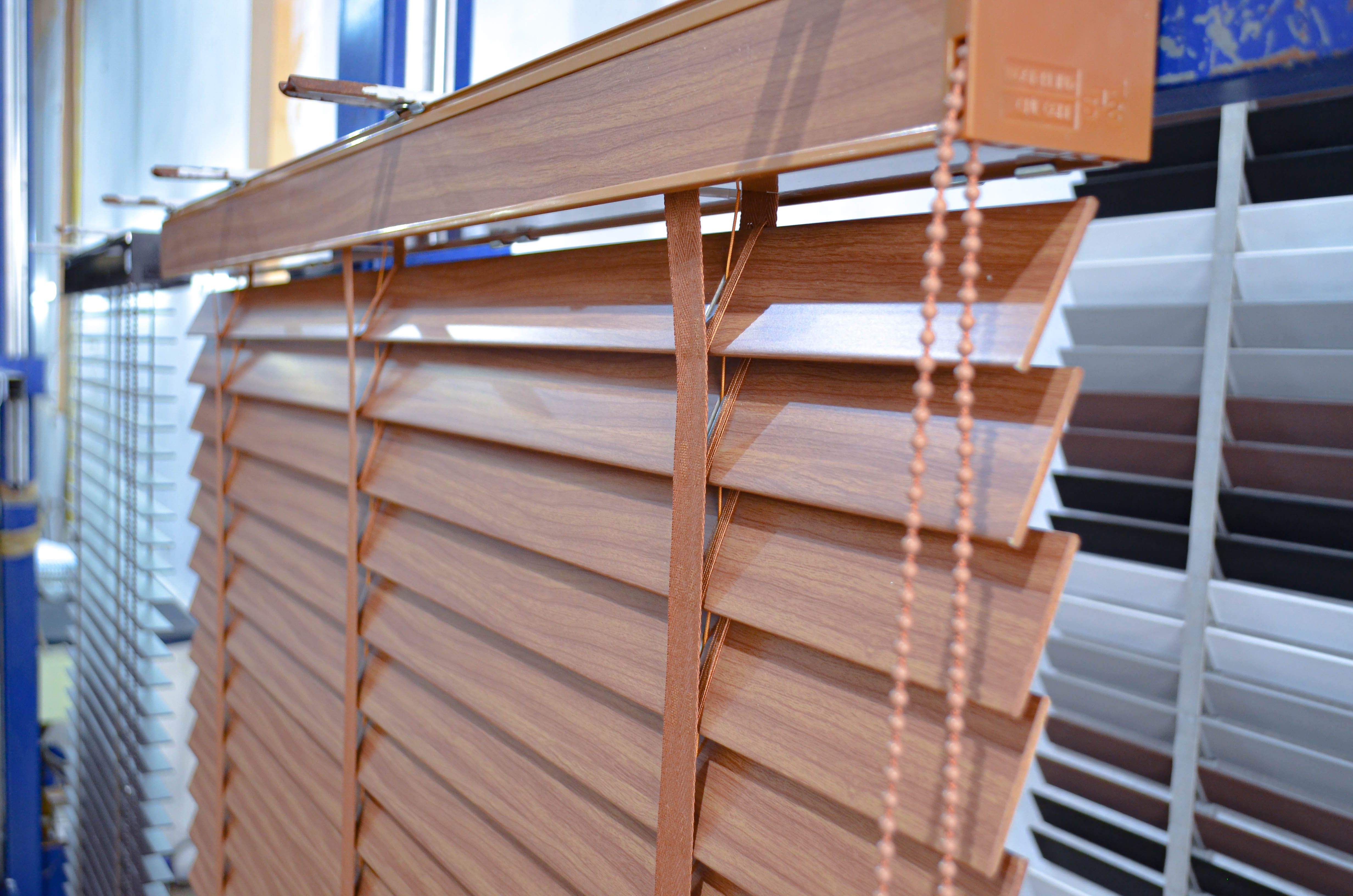 มู่ลี่ไม้รามิน(RAMINWOOD WOODEN BLINDS) ผ้าม่าน ม่าน มู่ลี่ มู่ลี่ไม้ ม่านม้วน วอลเปเปอร์ รับติดตั้ง ออกแบบ ราคาถูก ทุกประเภท ทุกรูปแบบ