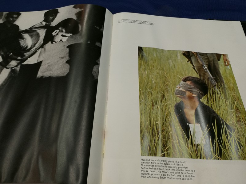 LIFE AT WAR BY TIME-LIFE BOOKS ปกแข็งพร้อมกล่อง 306 หน้า ปี1981