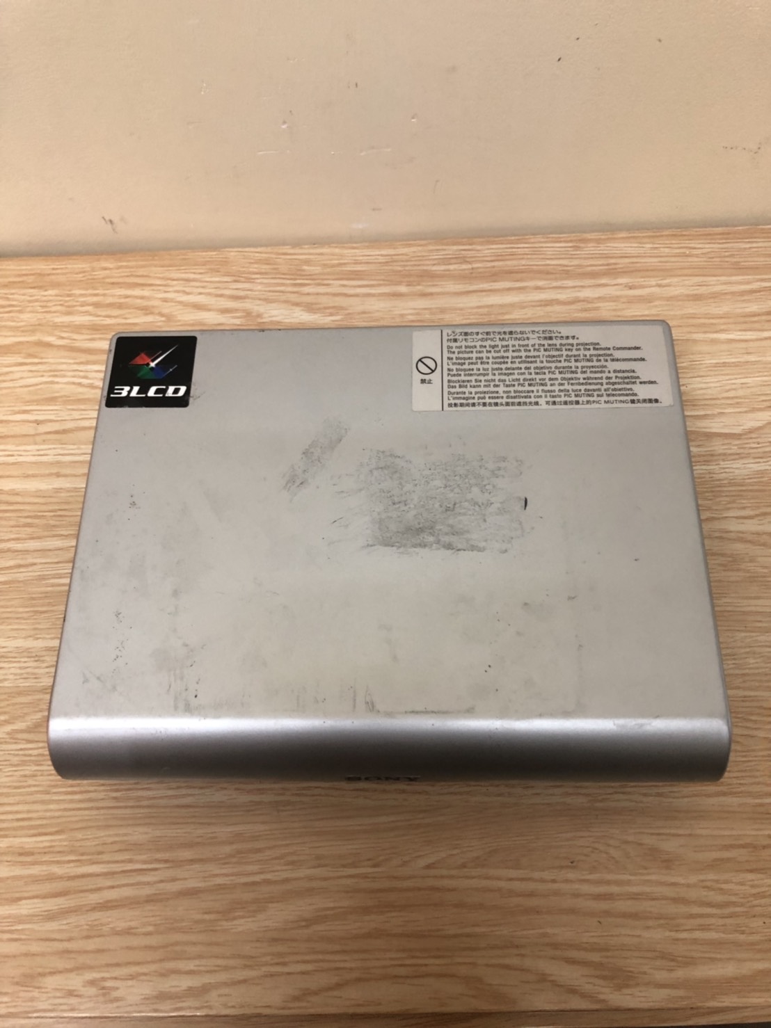 โปรเจคเตอร์ SONY VPL-XC21 ตามสภาพ