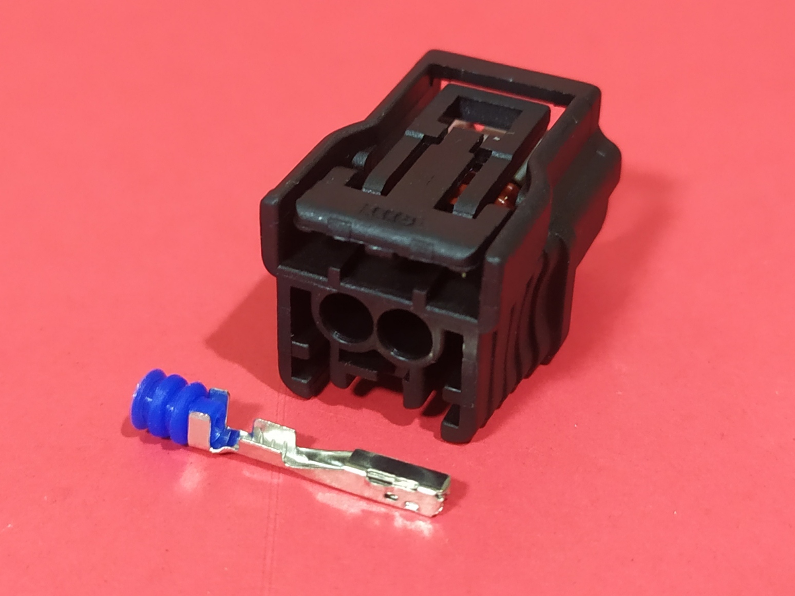 2 พิน ดำ ร่องบน ล็อคใหญ่ #7036