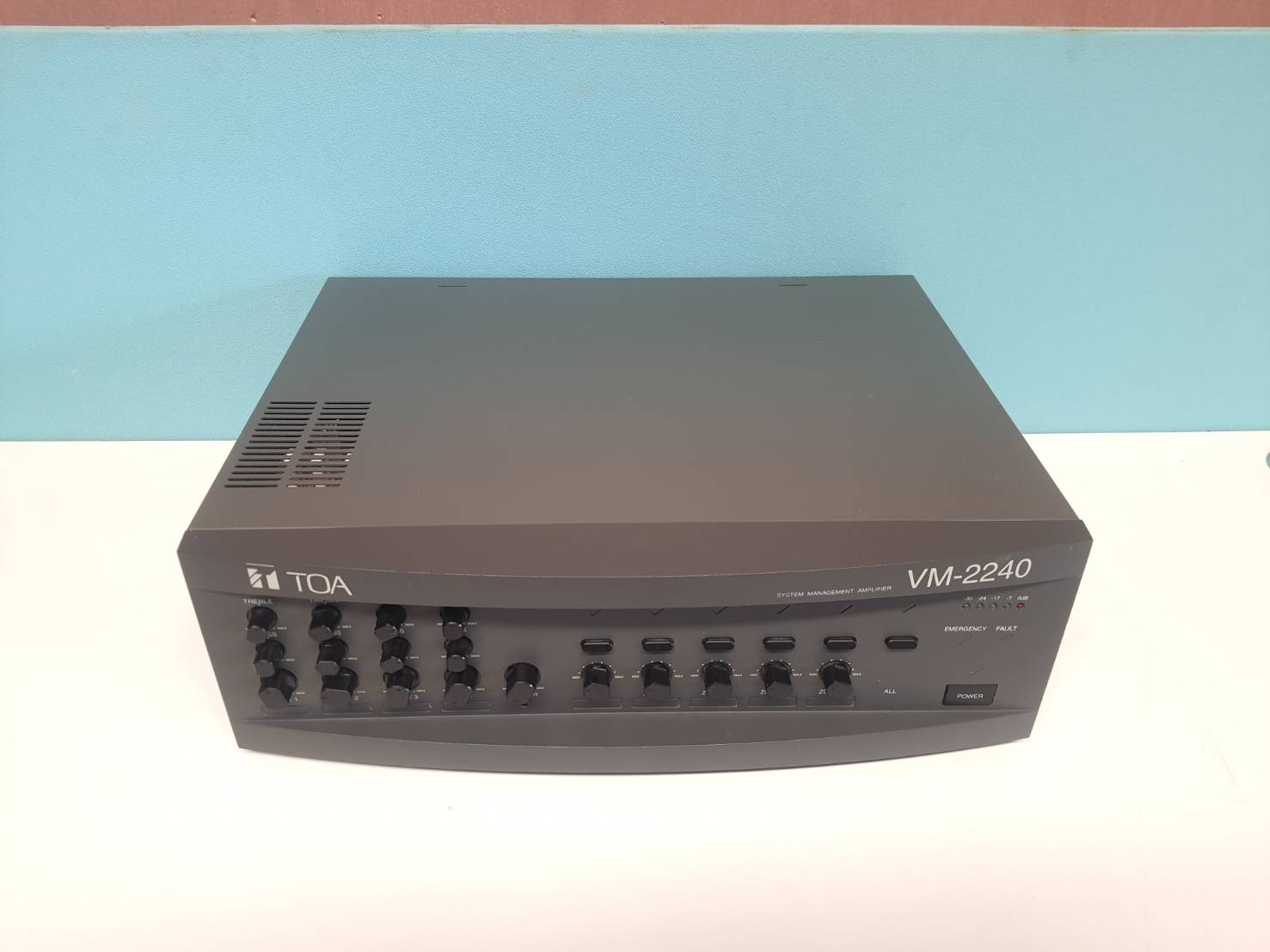 TOA VM-2240 ER System Management Amplifier 240 วัตต์