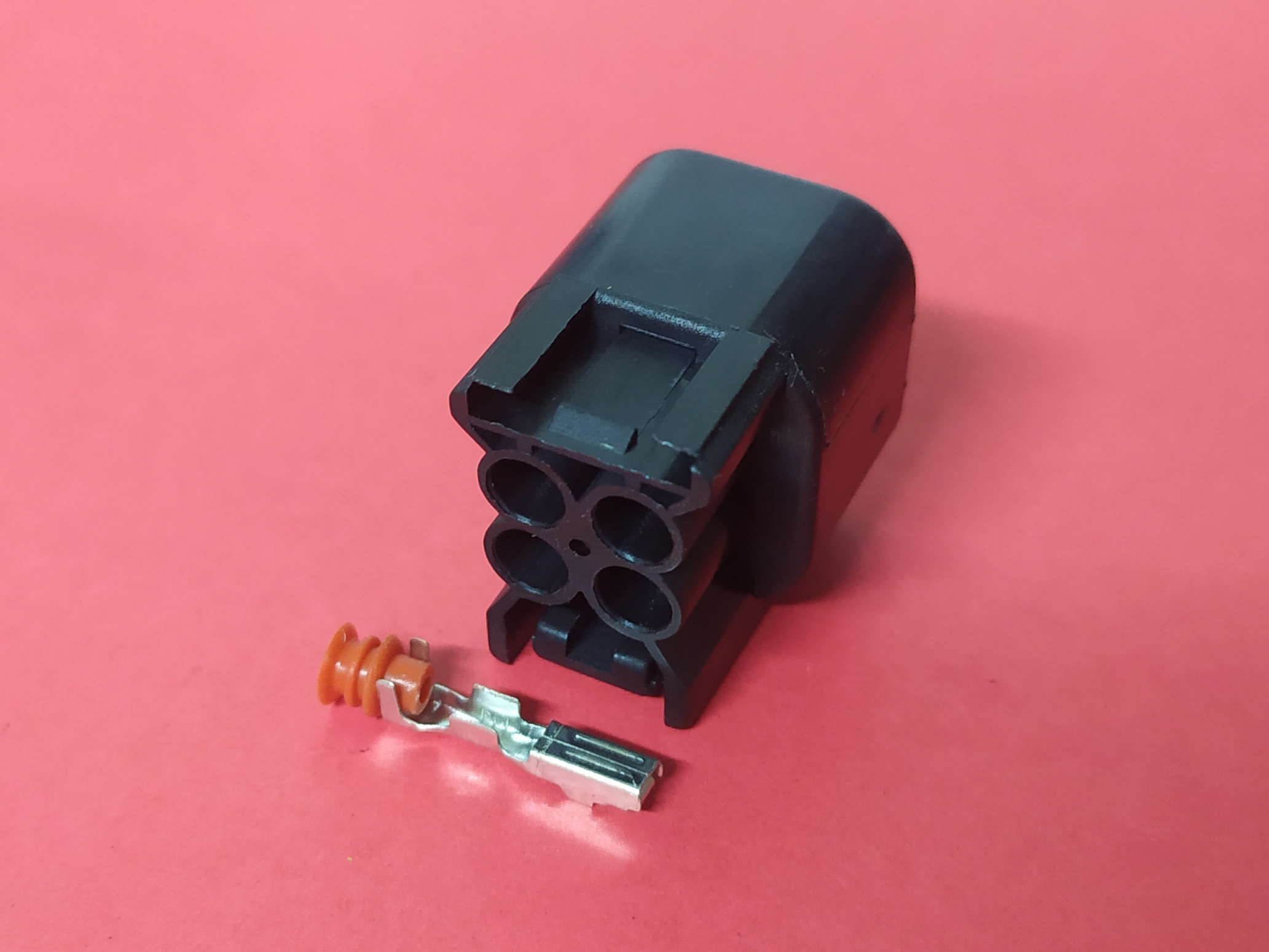 4 พิน ดำ/เหลือง Coil Suzuki