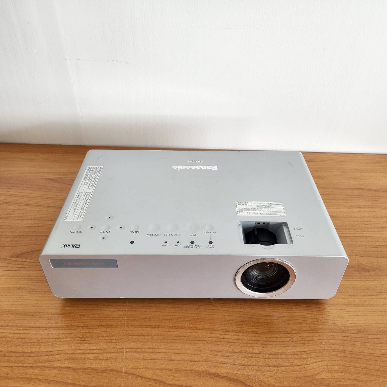 โปรเจคเตอร์ Panasonic PT-LB90NTEA มือสอง
