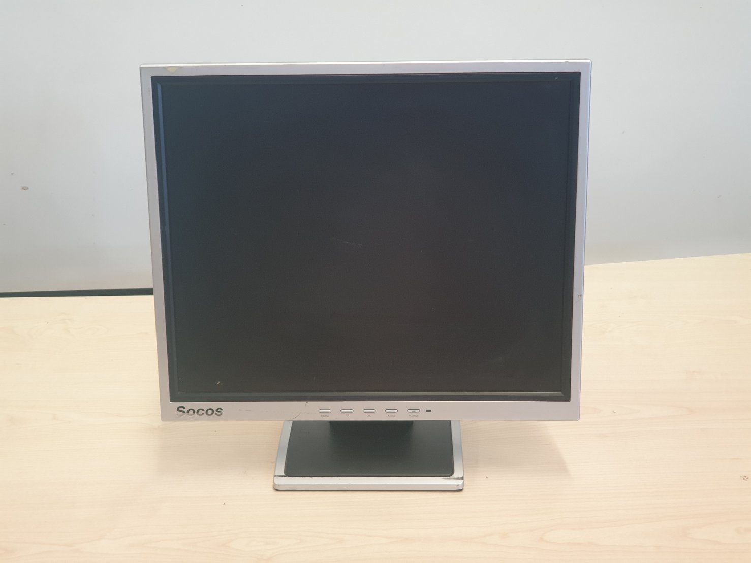 จอคอม Socos 17นิ้ว Socos TFT LCD Monitor รุ่น M17A มือสอง