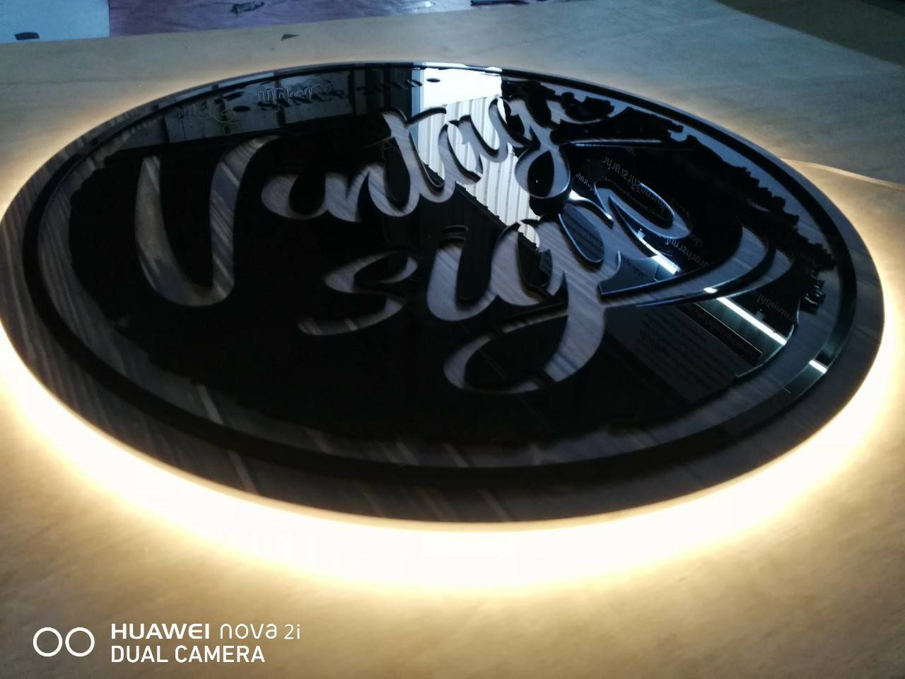 งานป้ายไฟออกหลัง STNT 2010 vintage sign