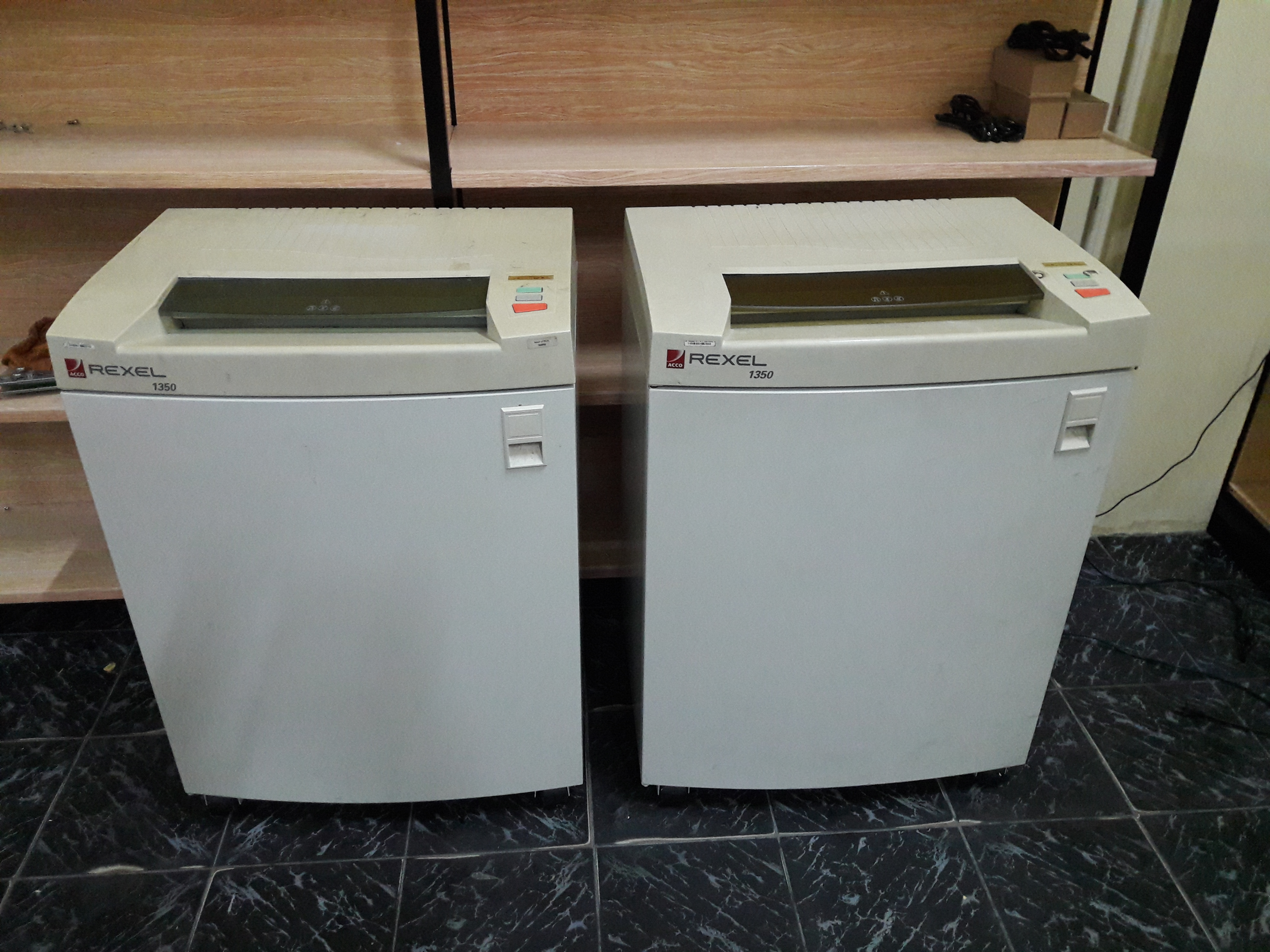 เครื่องทำลายเอกสาร Rexel รุ่น 1350 เครื่องทำลายเอกสารอัตโนมัติ มือสอง