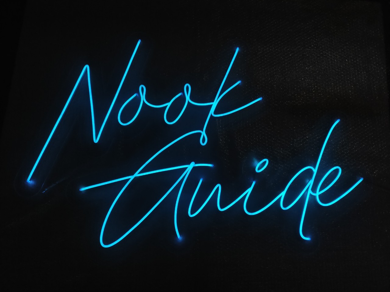 ไฟนีออน เฟค