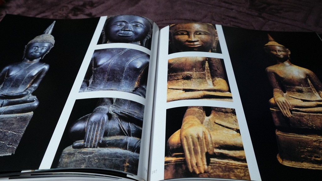 Lao Buddha: The Image and Its History by Somkiart Lopetcharat พระพุทธรูปล้านช้าง โดย สมเกียรติ โล่เพชรัตน์ (พรีออเดอร์-สอบถาม)