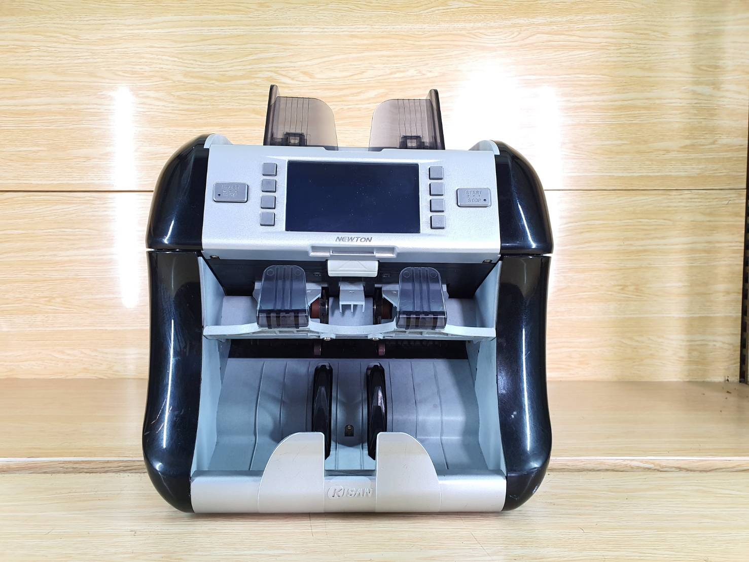 เครื่องนับแบงค์ KİSAN NEWTON-V(P) มือสอง