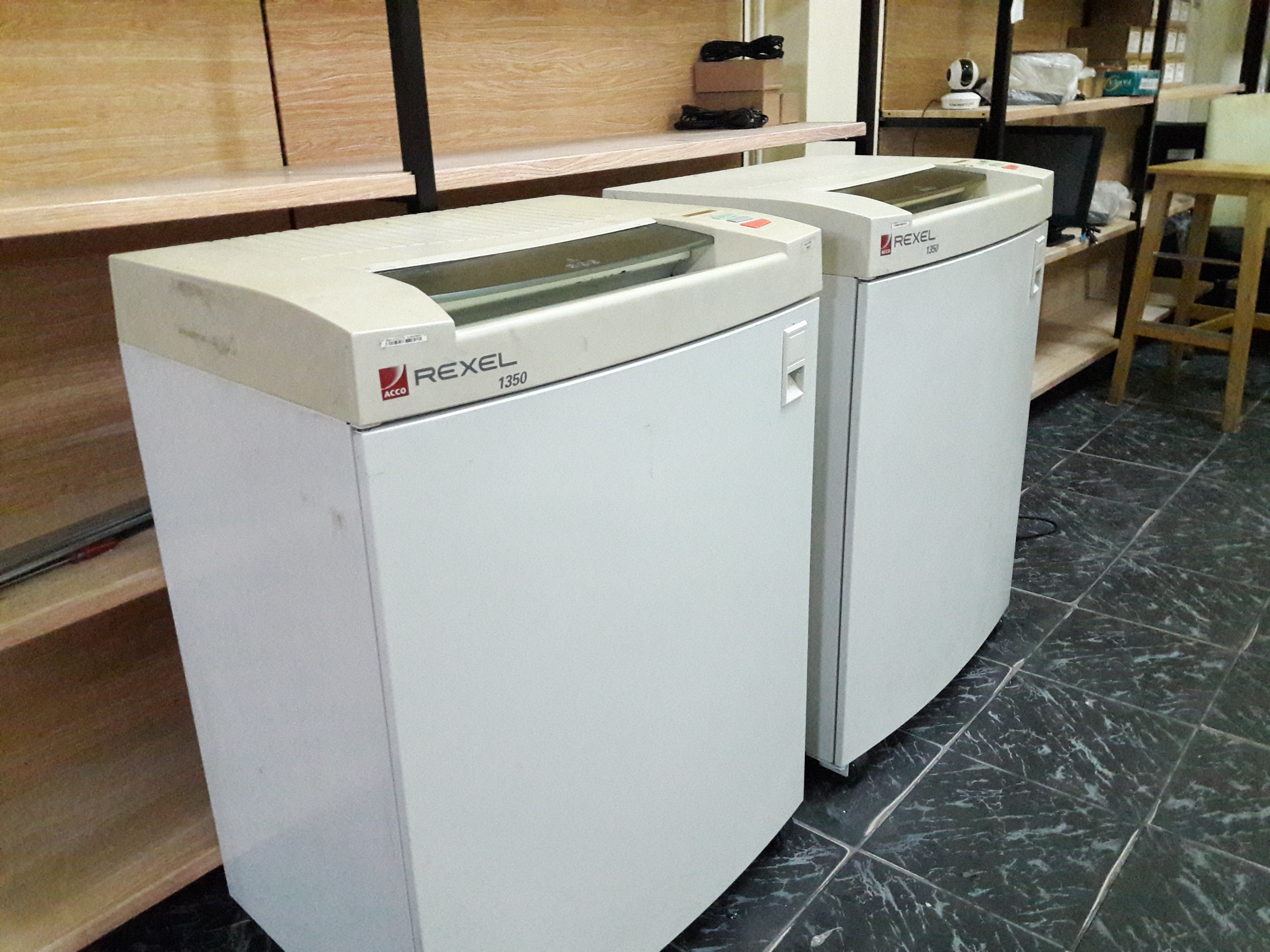 เครื่องทำลายเอกสาร Rexel รุ่น 1350 เครื่องทำลายเอกสารอัตโนมัติ มือสอง