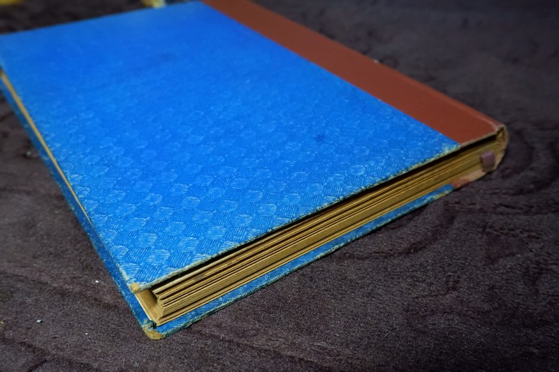 ตำราเเพทย์เเผนโบราณ ชั้นที่ 1 เป็นตำราเล่มสำคัญ โดย นายร้อยเอก ขุนโยธาพิทักษ์ ปี 2493