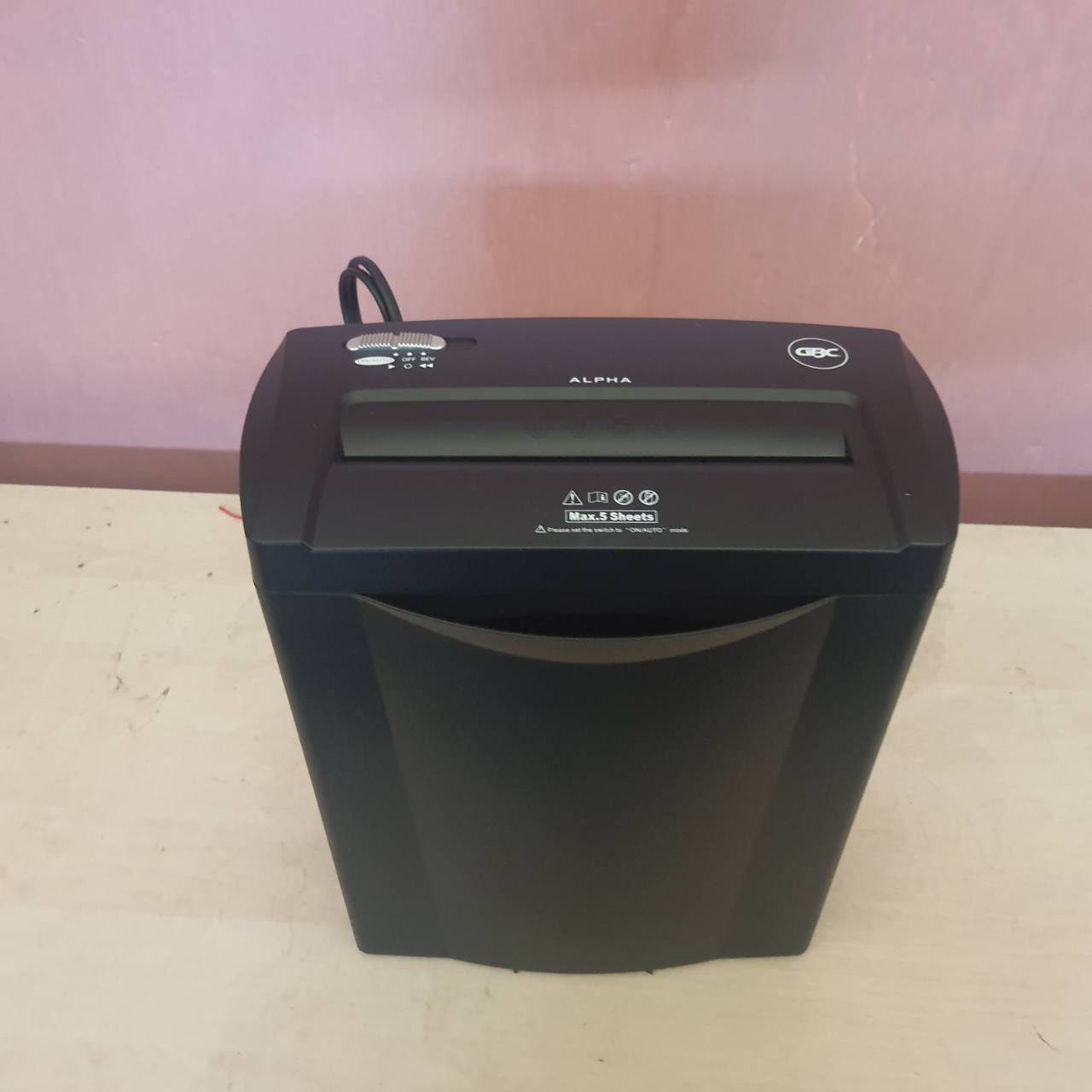 เครื่องทำลายเอกสาร GBC Alpha home Paper Shredder (max 5 sheets) มือสอง