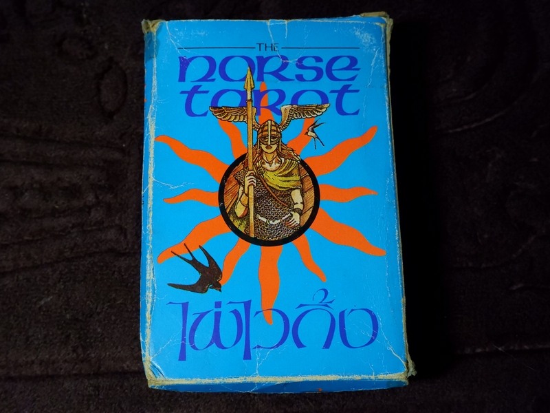 ไพ่ไวกิ้ง THE NORSE TAROT 78 ใบ สภาพดี-สมบูรณ์ พร้อมกล่อง ( สอบถามราคา)