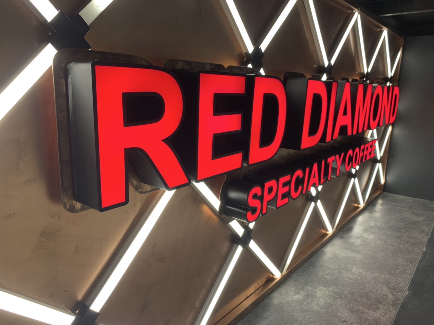 ป้ายกล่องไฟ - ร้านกาแฟ RED DIAMON ติดตั้งป้ายเซ็นทรัลวิลเลจ #ร้านป้ายสมุทรปราการ