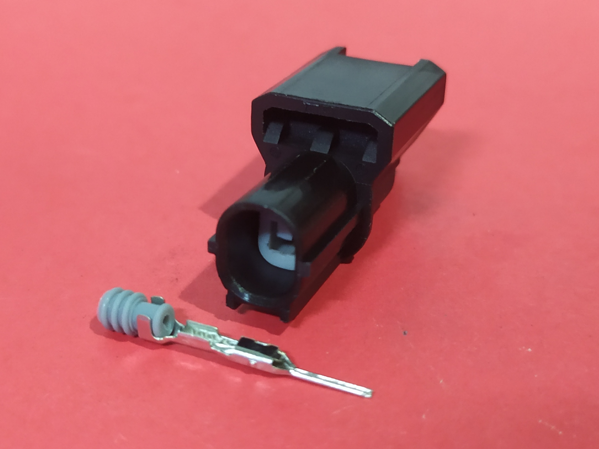 1 พิน ดำ/เทา HONDA (ตัวผู้) #0940