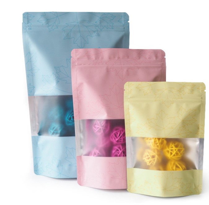 ถุงฟอยล์สีลายใบเมเปิ้ล หน้าต่างใส ซิปล็อคตั้งได้ (เมทัลไลท์)