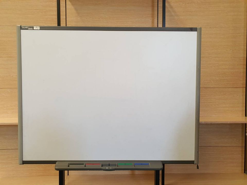 SMART Board SB680 77" Interactive Whiteboard มือสอง
